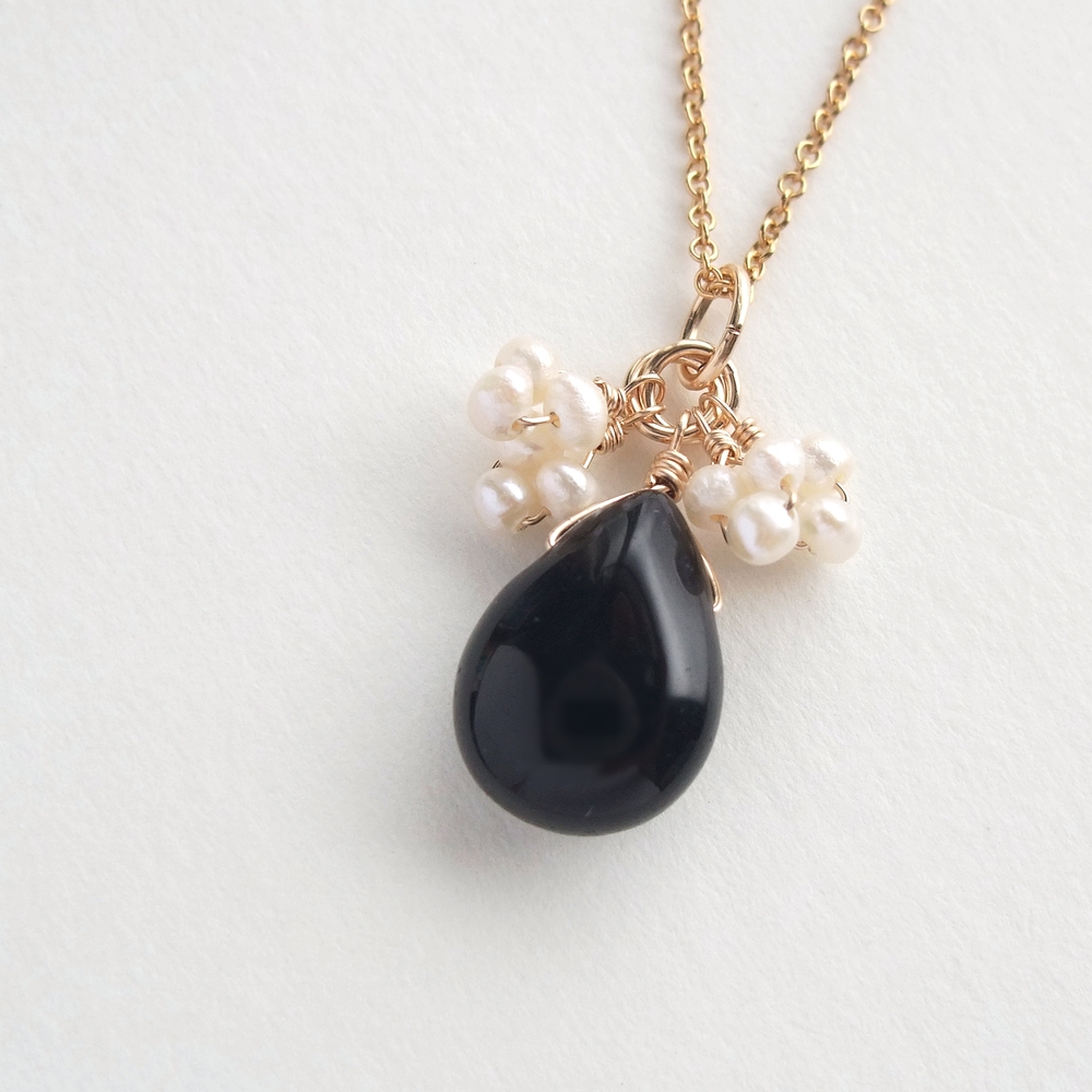 真珠冠モリオンネックレストップ